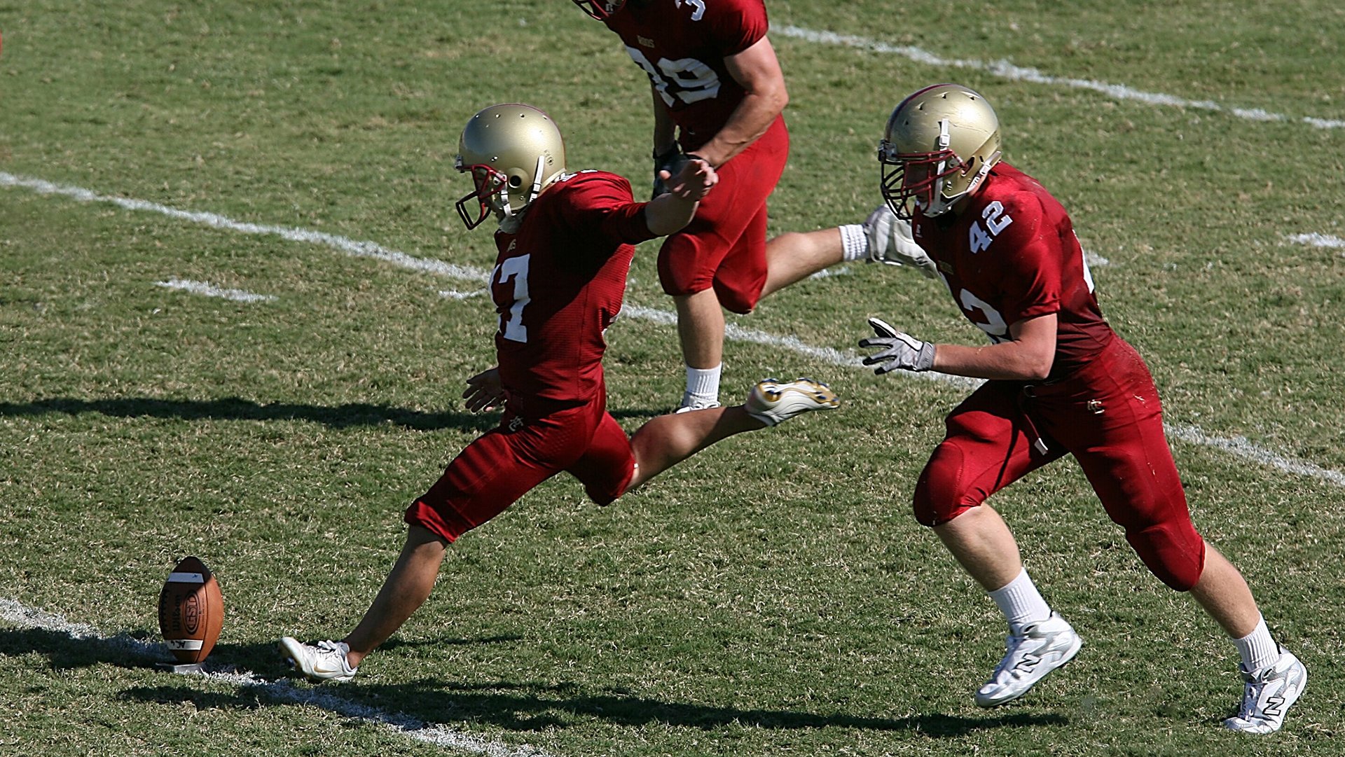 开云体育官方下载-中国足球青训教练员培训课程内容不断丰富，做足球青训教练的行业怎么样